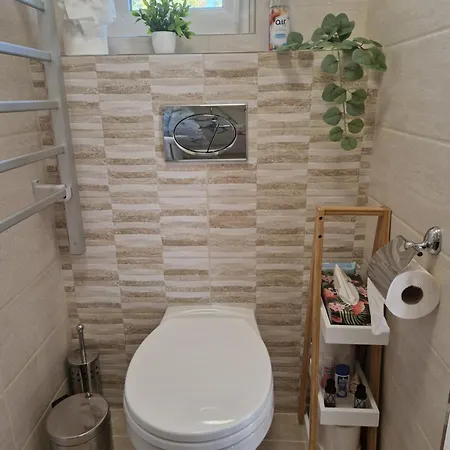 Barati Vendeghaz Vendégház *