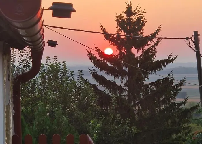 Barati Vendeghaz Győrújbarát